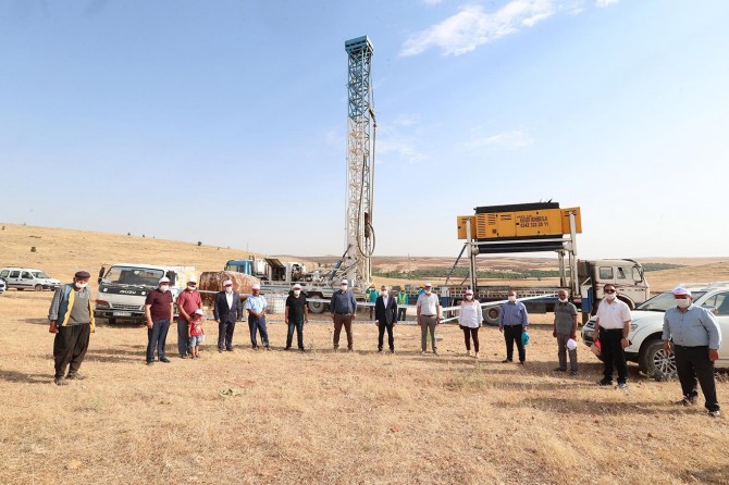 Gaziantep’te hayvanlar için meralara su kuyusu açılıyor