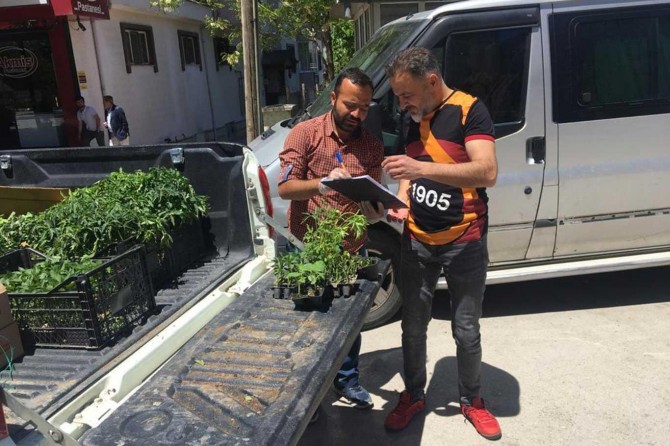 Van İpekyolu Belediyesinin çiftçilere desteği sürüyor