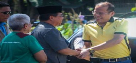 Filipinler Devlet Başkanı MILF kampında