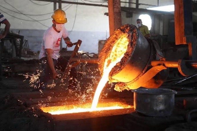 Sanayi üretimi yıllık yüzde 31,4 azaldı