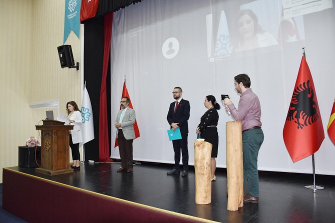 Makedonya Maarif Okullarında online mezuniyet coşkusu