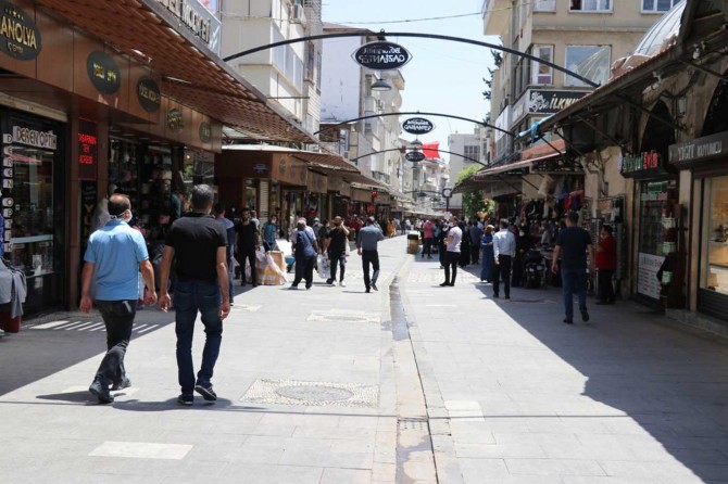 Covid-19 sürecinden olumsuz etkilenen esnaf faizsiz destek istiyor