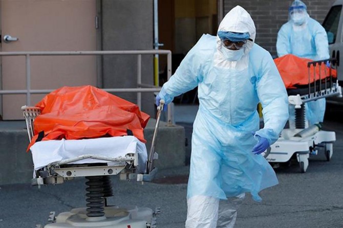 United States reports 900 new deaths from coronavirus