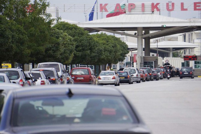 YTB'den gurbetçilere uyarı: Bildirilmeyen nakit paralarınıza gümrükte el konabilir