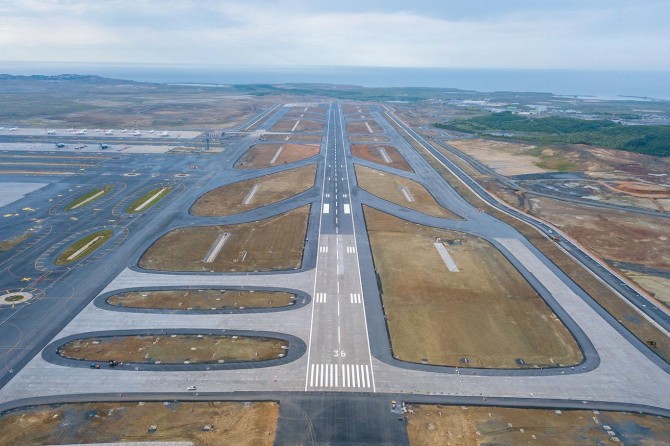 İstanbul Havalimanı’nda yapımı tamamlanan 3’üncü bağımsız pist açılıyor