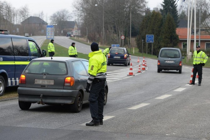 Avrupa ülkeleri sınırlarını bugünden itibaren açmaya başladı