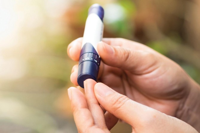 Diyabet hastalarında diş eti problemi 3 kat fazla görülüyor