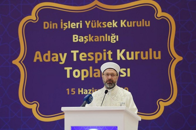 Erbaş: “Günümüz insanı, vahim bir anlam ve derin bir ahlak krizi yaşamaktadır”