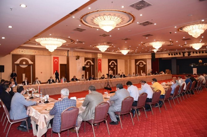 Şanlıurfa Valisi Erin, Coranavirus konulu istişare toplantısı düzenledi