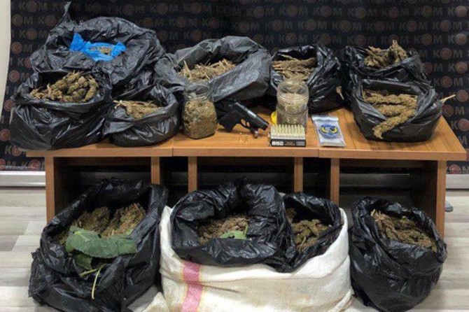 Viranşehir'de 15 kilogram esrar ele geçirildi