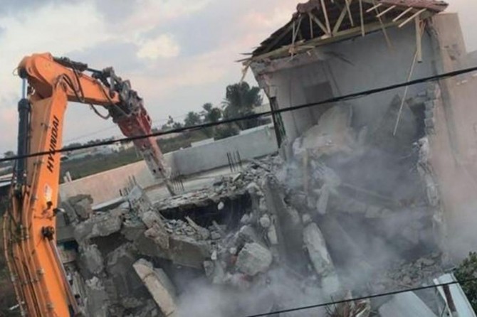 Siyonist işgalci zulmü... Kudüs’te Filistinlilere ait işyerlerini yıktılar