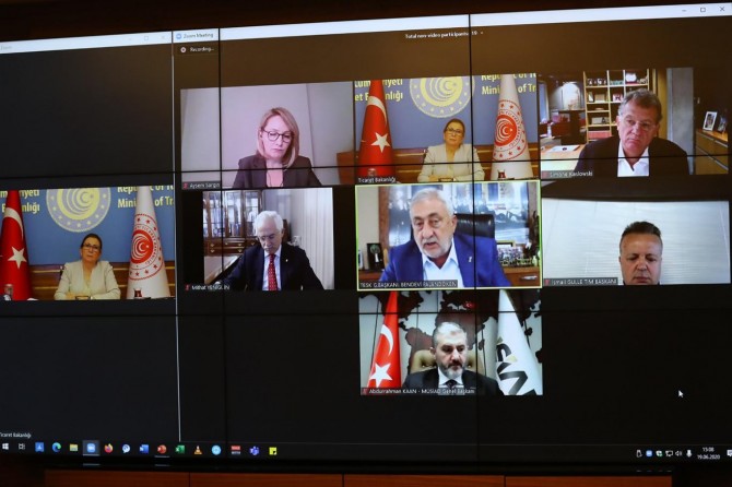 Bakan Pekcan: "Türkiye dünyaya tedarikte gerçek bir potansiyel sunuyor"