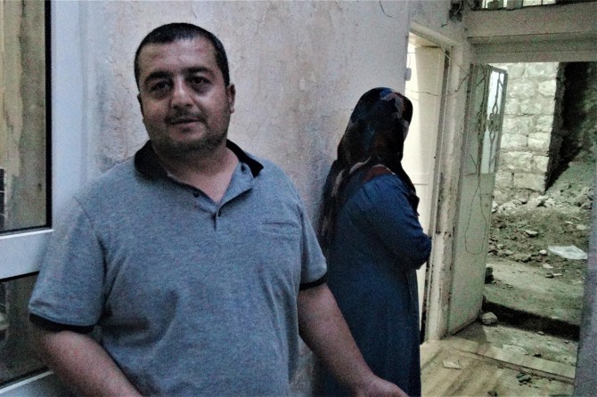 İçme suyu şebekesindeki sızıntı, vatandaşın evini harabeye çevirdi