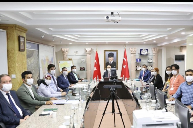Mardin Valisi Demirtaş, İl Pandemi Kurulu’yla bir araya geldi