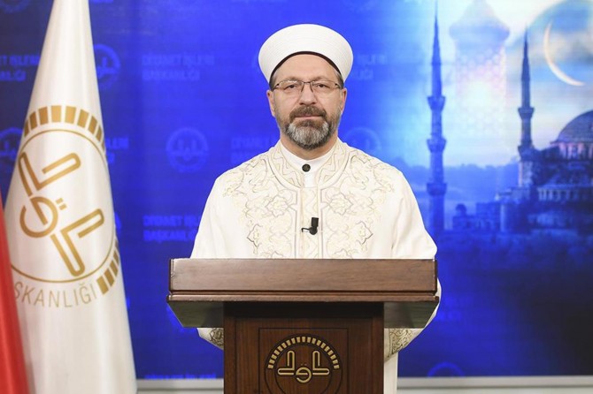 Diyanet İşleri Başkanı Erbaş: "Hacı adayların hakkı korunacak"