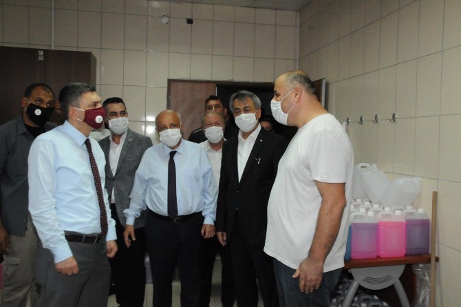 Batman Valisi Şahin, üniversitenin üretim atölyelerini inceledi