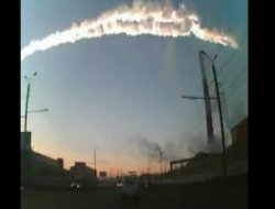 Rusya'ya düşen meteor yüzlerce kişiyi yaraladı