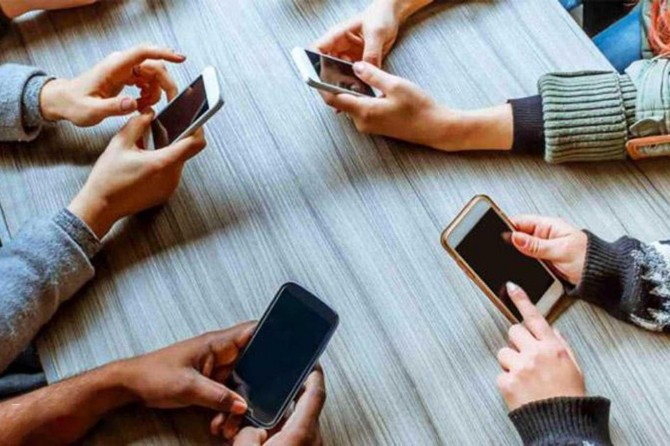 Cep telefonları kansere neden olur mu?