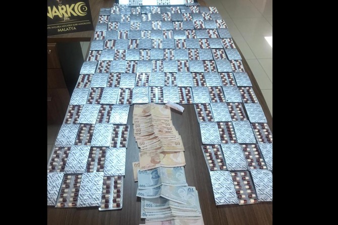 Malatya'da uyuşturucu operasyonunda 4 kişi yakalandı