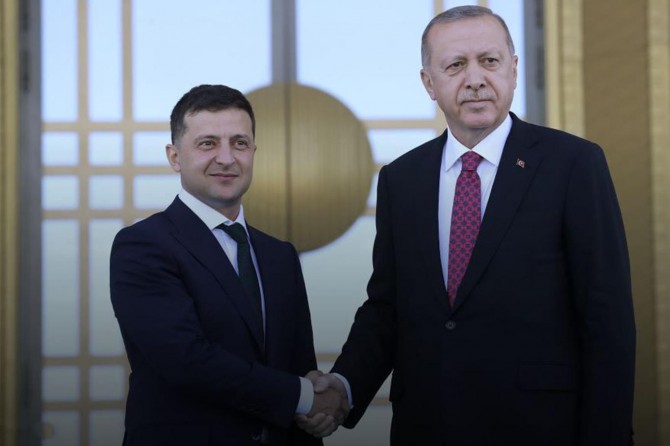 Cumhurbaşkanı Erdoğan, Ukrayna Cumhurbaşkanı Zelenskiy ile telefonda görüştü