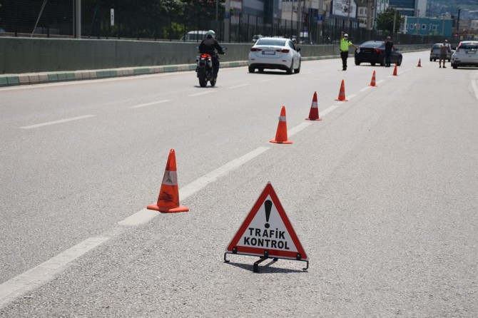 Hız ihlali yapan 28 bin sürücüye ceza kesildi