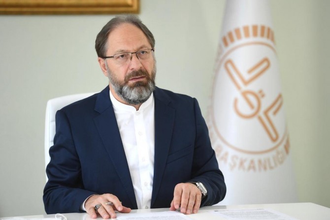 Erbaş: “Bir dilim ekmeğe, bir parça kurban etine muhtaç milyonlarca insan var”