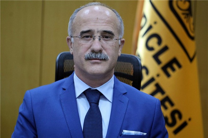 Serhekîmê Nexweşxaneyên Zanîngeha Dîcleyê Kadîroglu ji wezîfê hat girtin