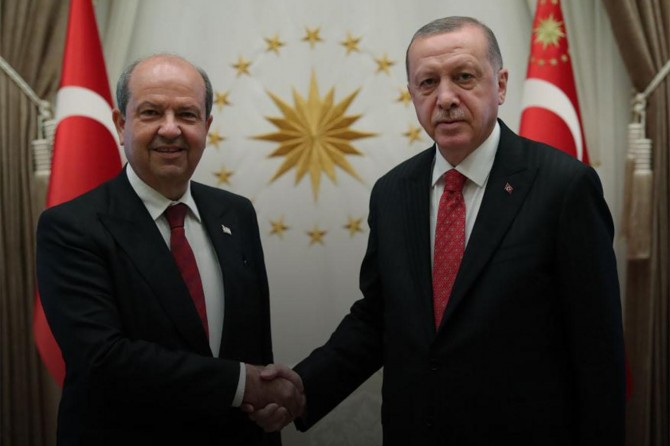 Cumhurbaşkanı Erdoğan, KKTC Başbakanı Tatar ile telefonda görüştü