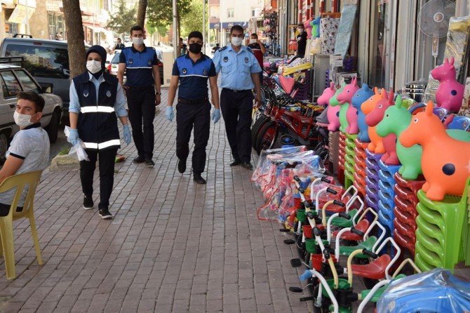 Viranşehir’de zabıta ekipleri maske ve hijyen denetimini sürdürüyor