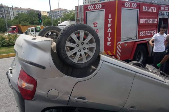 Battalgazi'de trafik kazasında 4 kişi yaralandı