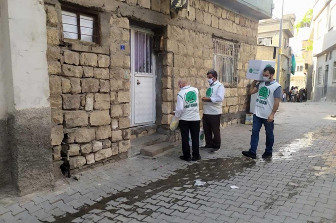 Hope Caravan provides food aid to hundreds of families in southeastern Turkey