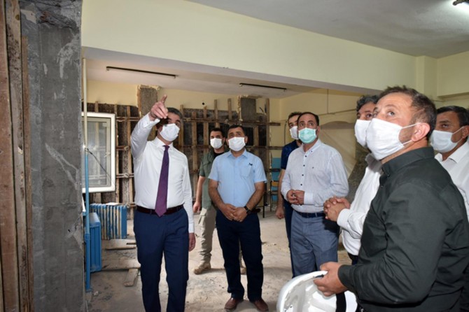 Malatya Valisi Baruş, inşaatı devam eden eğitim ve sağlık yatırımlarını inceledi
