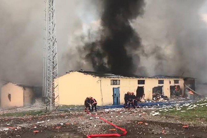 Hendek'teki havai fişek fabrikasındaki patlamaya 3 gözaltı kararı