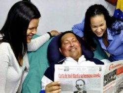Chavez ülkesine döndü