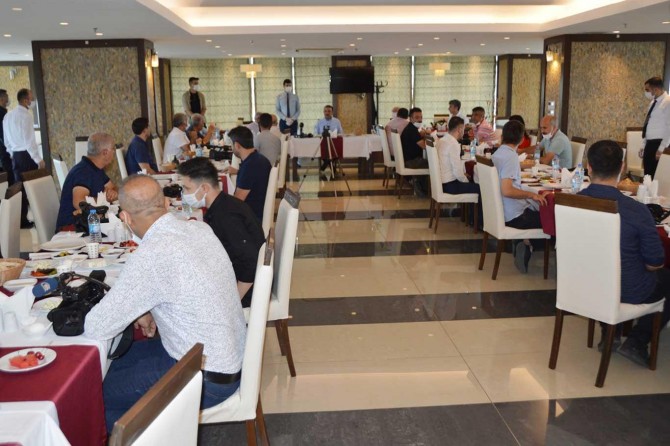 Siirt Valisi Osman Hacıbektaşoğlu basın mensuplarıyla ile buluştu