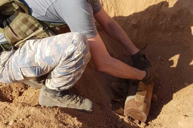 Barış Pınarı bölgesinde bulunan top mermisi imha edildi