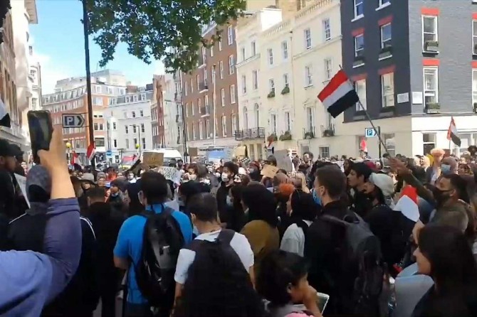Yemen protest at the BBC building in central London