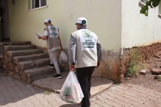 Bingöl Hope Caravan delivers food aid to hundreds of families over the last six months