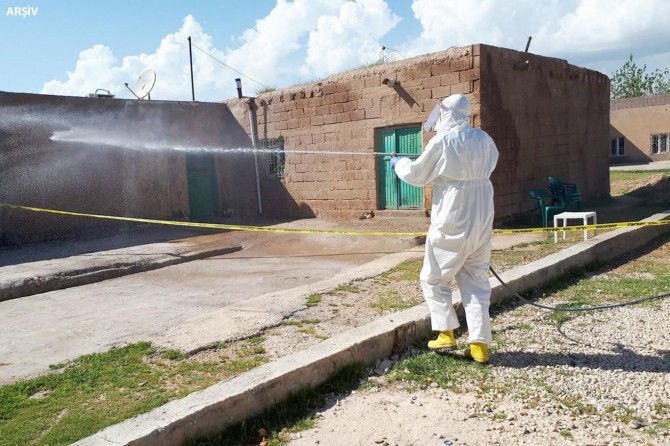 Malatya’da 3 pozitif vakanın tespit edildiği kırsal mahalle karantinaya alındı