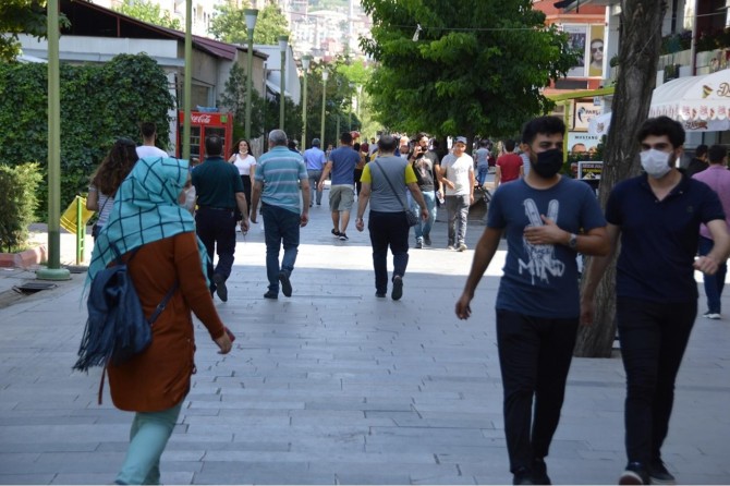 Konut fiyatlarını yükselten fırsatçılara tepki