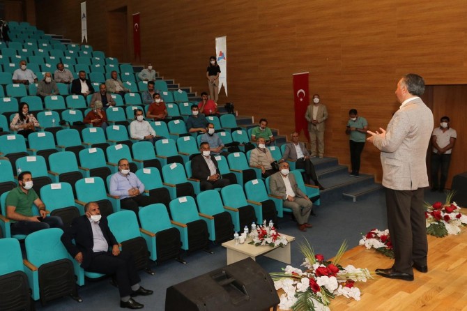 Ağrı İbrahim Çeçen Üniversitesi Rektörü Prof. Dr. Karabulut basın mensuplarıyla bir araya geldi