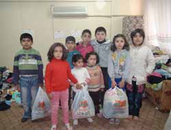 Adana Umut Der Suriyelilere yardımlarını sürdürüyor video