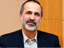 Muaz Xetîb ji serokatiya hevpeymaniya opozîsyona Sûriyê vekişiya