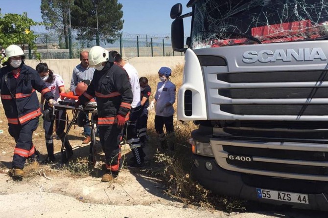 Malatya’da 2 TIR’ın karıştığı kazada bir kişi yaralandı