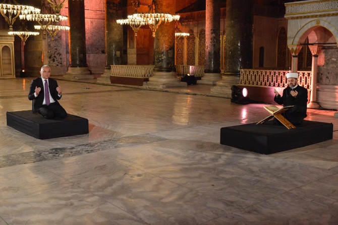 Bakan Ersoy'dan Ayasofya Camii paylaşımı