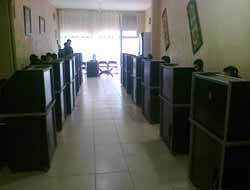 İnternet kafeler gençliği yozlaştırıyor