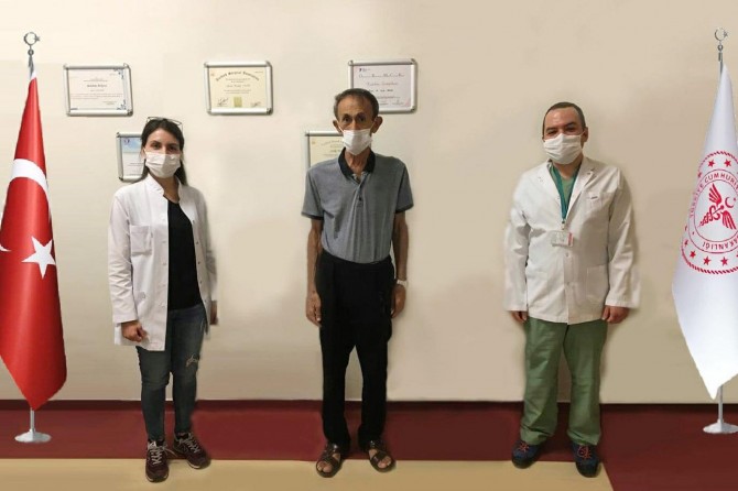 62 yaşındaki kolan kanseri hastası, ameliyat sonrası sağlığına kavuştu