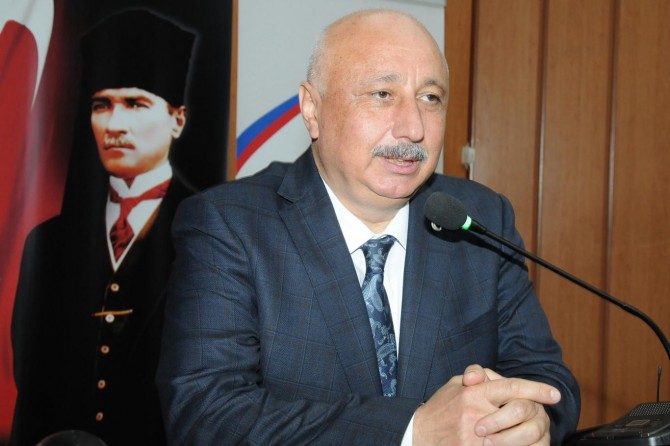 Rektör Durmuş: “Tarihe geçmiş en uzun ihanet gecesi”