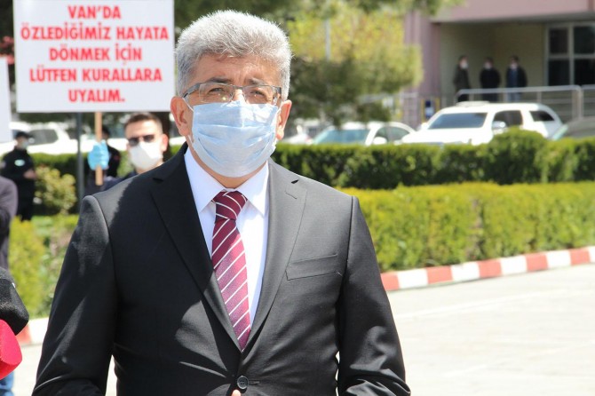 Van Valisi Bilmez: "Pandemiden dolayı en fazla vefat edenler, 50 yaş üstü vatandaşlardır"