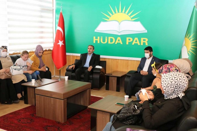 Kesên ku di emrê ciwan de zewicîne û hatine mexdûrkirin HUDA PARê ziyaret kirin